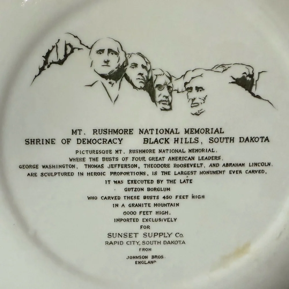 SUNSET SUPPLY CO Mt. Rushmore National Memorial Plate